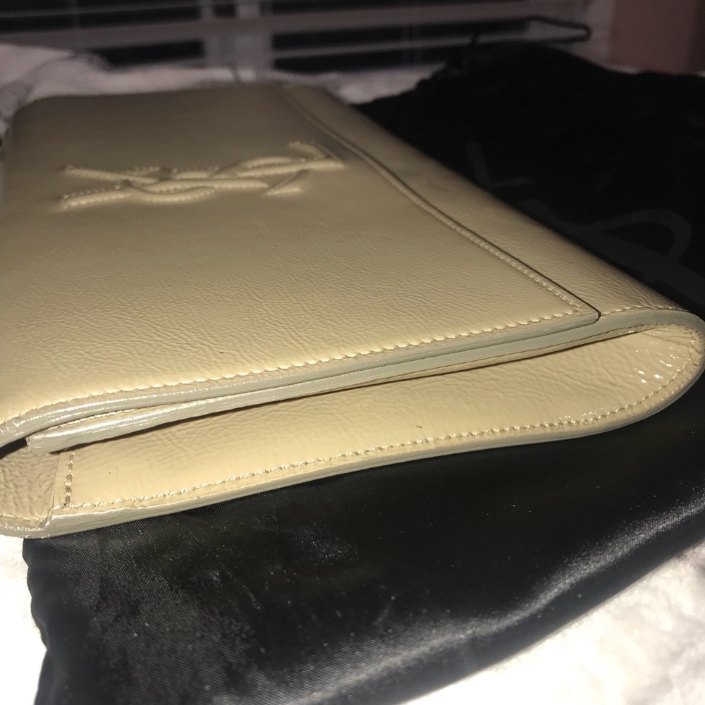 Yves Saint Laurent Beige Patent Leather Clutch - Picture 3 of 8